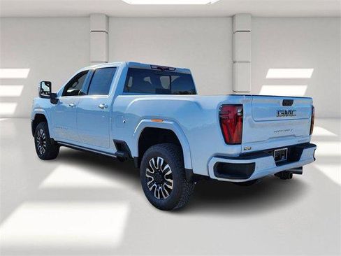 New 2026 GMC Sierra 2500 Denali Ultimate image 3