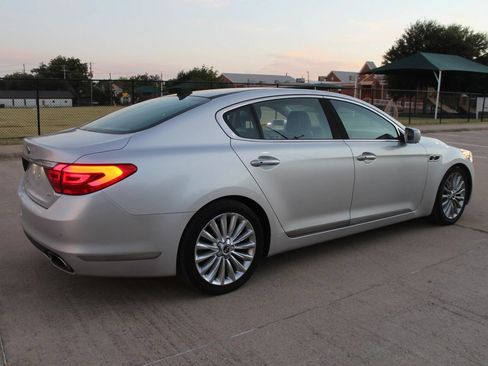 Used 2015 Kia K900 Luxury w/ VIP Package (Discontinued) RWD image 11