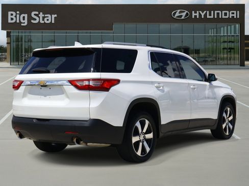 Used 2018 Chevrolet Traverse LT AWD/4WD image 4