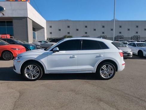 Used 2018 Audi Q5 2.0T Premium Plus w/ Premium Plus Package AWD/4WD image 2