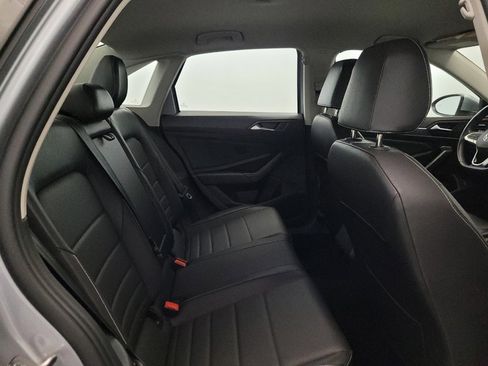 Used 2024 Volkswagen Jetta SE FWD image 19