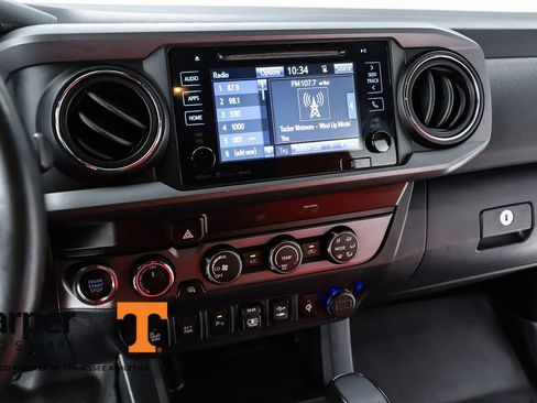 Used 2019 Toyota Tacoma TRD Off-Road w/ Technology Package AWD/4WD image 25