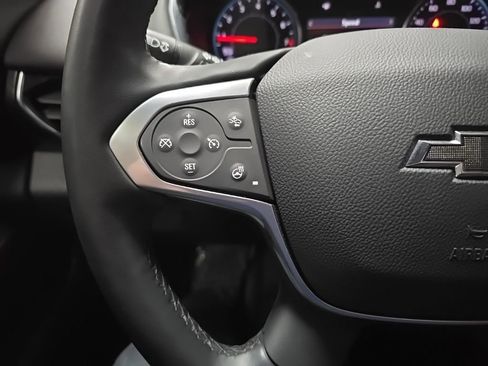 Used 2023 Chevrolet Traverse RS AWD/4WD image 19