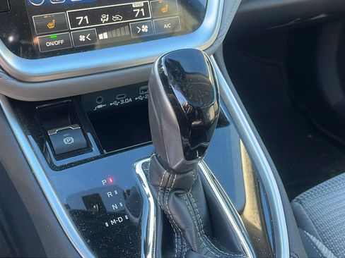 Certified 2025 Subaru Outback Premium image 15