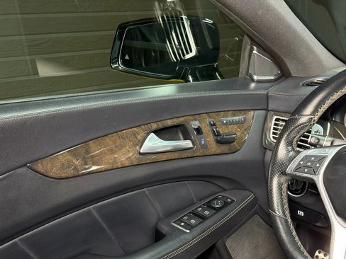 Used 2013 Mercedes-Benz CLS 550 image 27