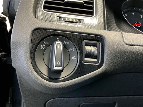 Used 2016 Volkswagen GTI SE w/ Lighting Package (SEL) FWD image 34