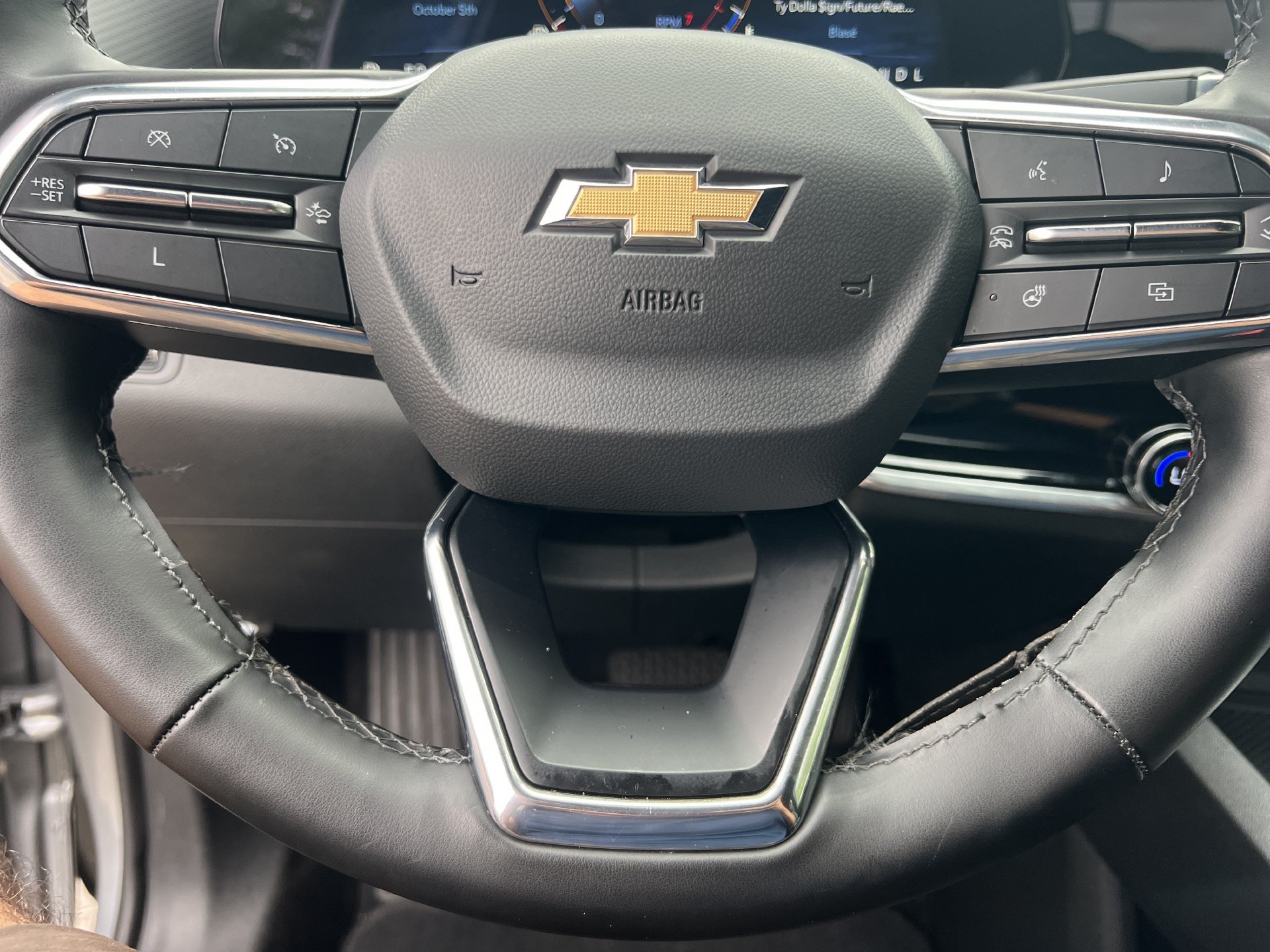 Used 2025 Chevrolet Equinox LT w/ Convenience Package II AWD/4WD image 7