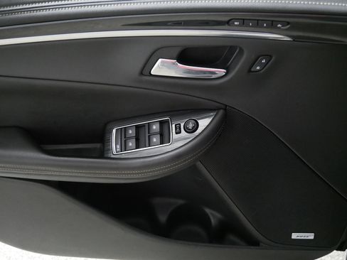 Used 2019 Chevrolet Impala Premier w/ Premier Convenience Package image 19