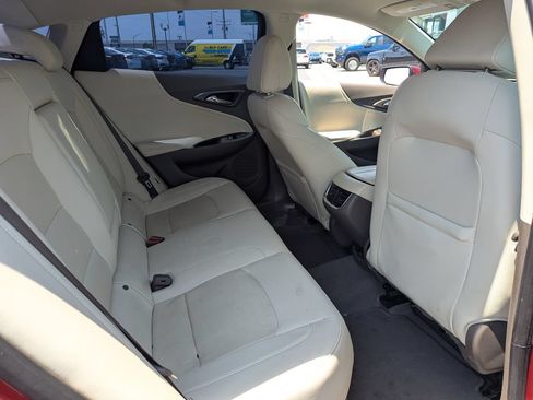 Used 2019 Chevrolet Malibu Premier FWD image 31