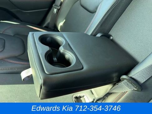 Used 2022 Jeep Cherokee Trailhawk w/ Technology Group B image 18