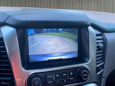 Used 2019 Chevrolet Tahoe LT w/ Luxury Package AWD/4WD image 24