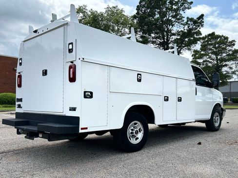 Used 2020 GMC Savana 3500 w/ Power Convenience Package image 62