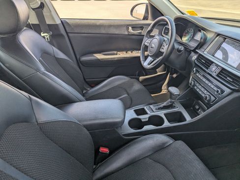 Used 2020 Kia Optima S FWD image 12