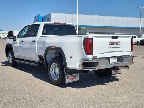 New 2025 GMC Sierra 3500 Pro image 7