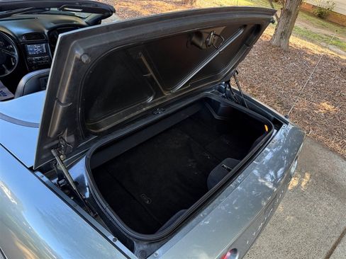 Used 2004 Chevrolet Corvette Convertible w/ Preferred Equipment Group image 62