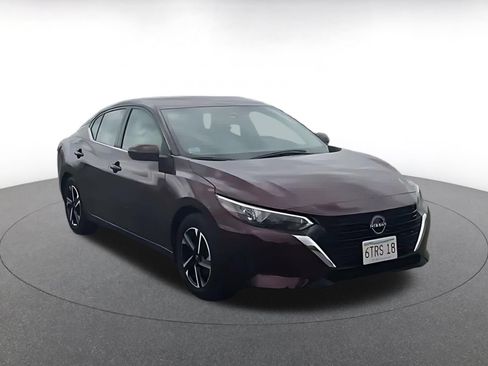 Used 2025 Nissan Sentra SV FWD image 8