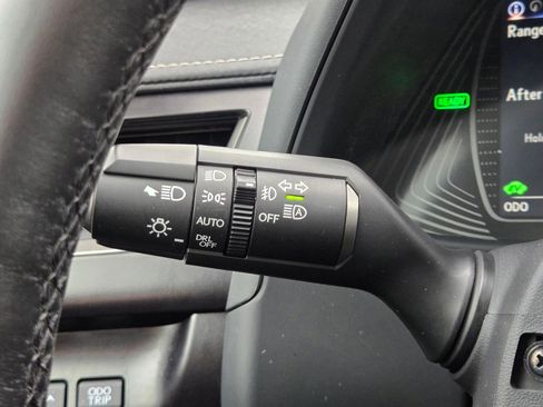 Used 2024 Lexus UX 250h F Sport FWD image 26