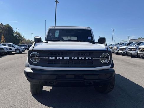 New 2025 Ford Bronco 4-Door image 8