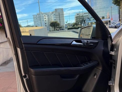 Used 2016 Mercedes-Benz GL 450 4MATIC w/ Premium I Package image 57