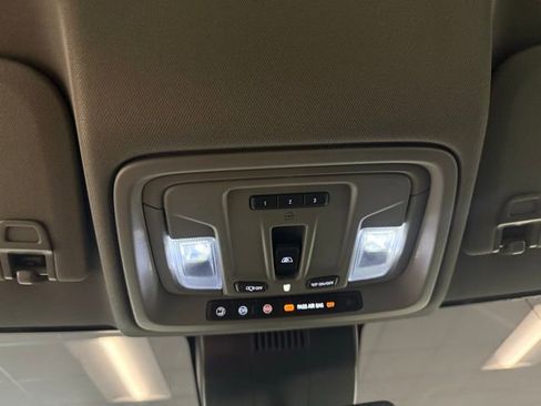 Used 2023 GMC Sierra 1500 SLT w/ SLT Premium Package image 19