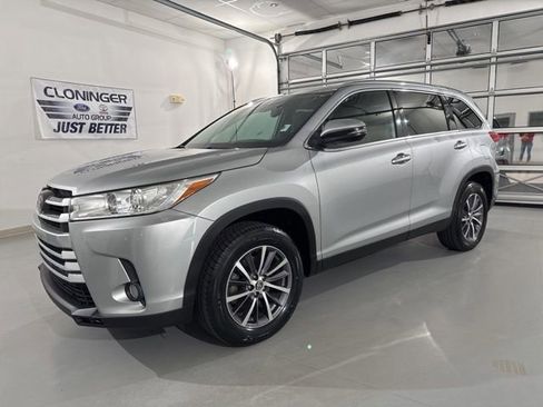 Used 2019 Toyota Highlander XLE image 5