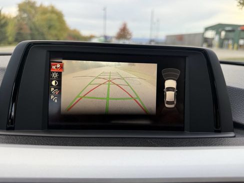 Used 2016 BMW 320i Sedan image 16