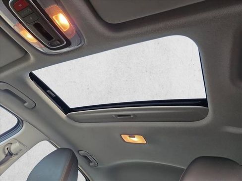 Used 2025 Hyundai Elantra Limited image 13