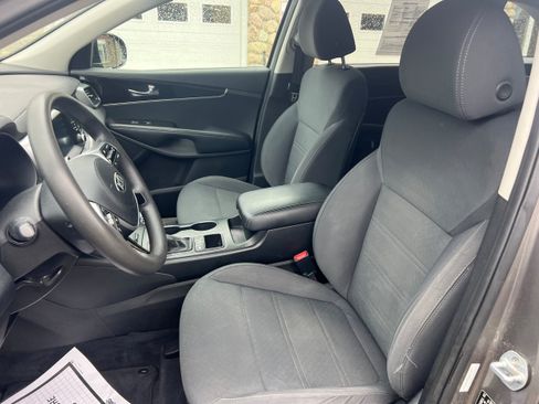 Used 2019 Kia Sorento AWD image 12