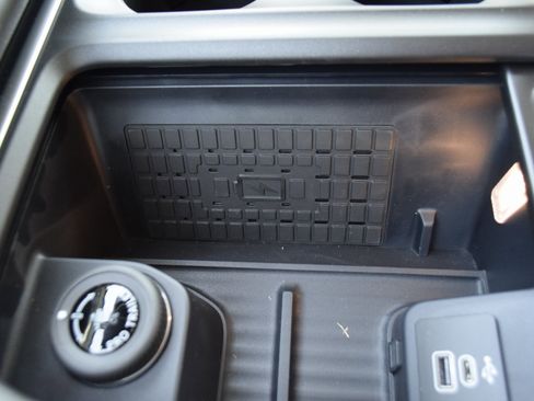 New 2025 Ford Expedition Platinum w/ Driver's Package image 16