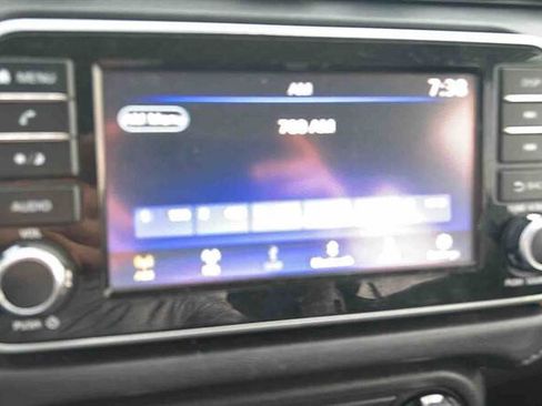 Used 2021 Nissan Versa S FWD image 13