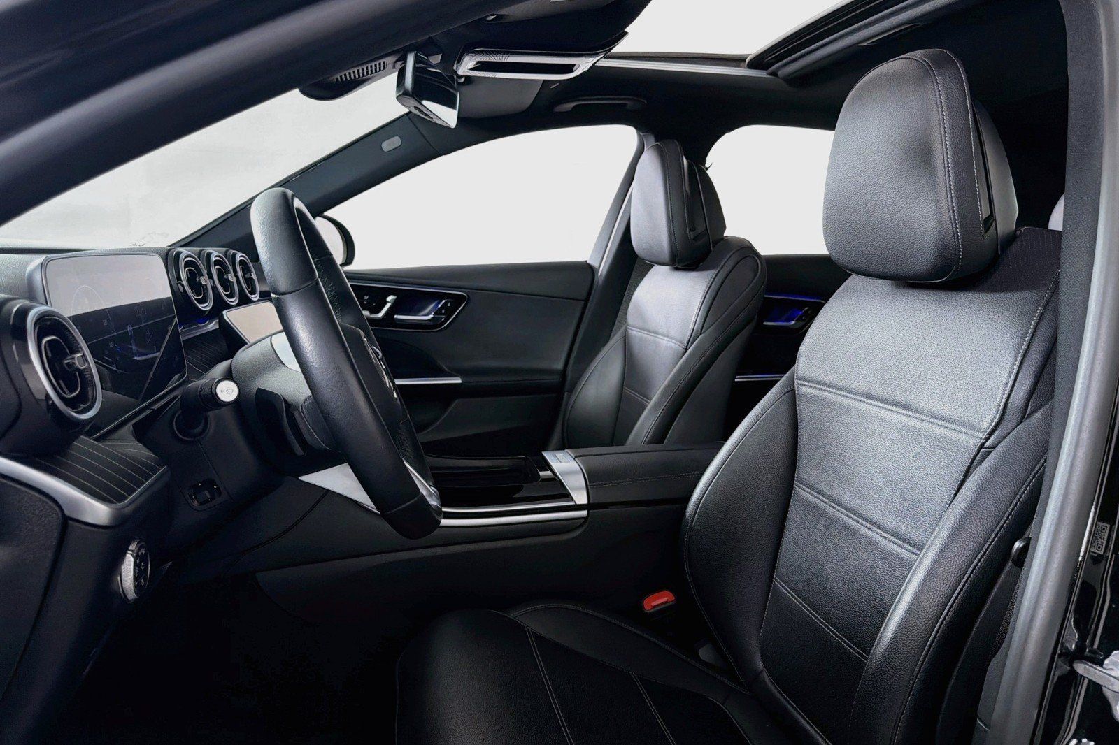 Used 2022 Mercedes-Benz C 300 Sedan image 17