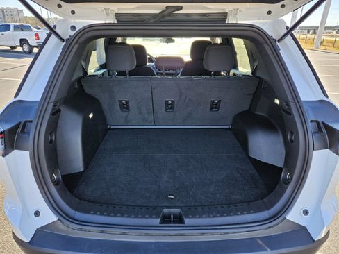 Used 2025 Chevrolet Equinox LT image 18