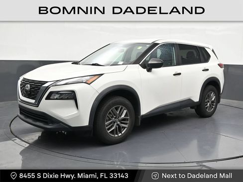 Used 2021 Nissan Rogue S FWD image 1