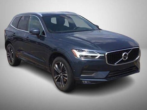 Used 2019 Volvo XC60 T5 Momentum w/ Multimedia Package AWD/4WD image 2