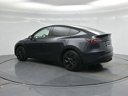 Used 2024 Tesla Model Y Long Range image 5