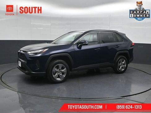 Used 2025 Toyota RAV4 XLE AWD/4WD image 7