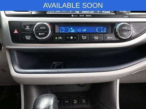 Used 2016 Toyota Highlander XLE AWD/4WD image 22