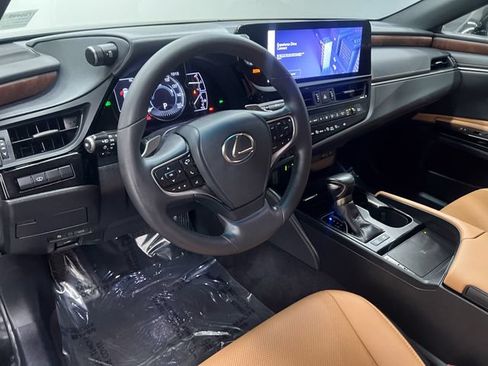 Certified 2024 Lexus ES 300h w/ Premium Package FWD image 16