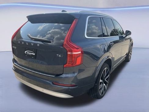 Used 2022 Volvo XC90 T6 Momentum w/ Advanced Package image 8