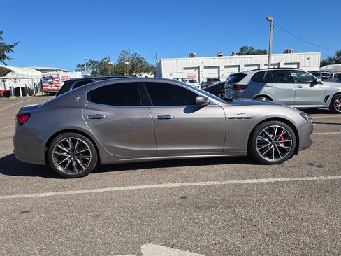 Used 2022 Maserati Ghibli GT image 4