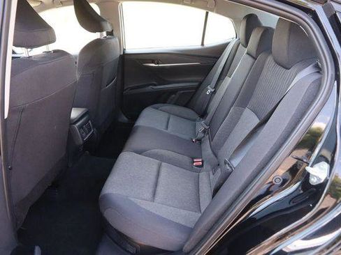Used 2025 Toyota Camry LE FWD image 9