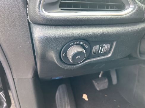 New 2026 Chrysler Pacifica Limited w/ S Appearance Package image 39