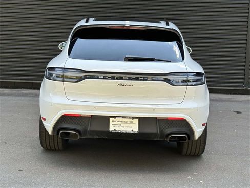 Used 2025 Porsche Macan image 30