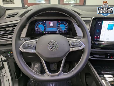 Used 2025 Volkswagen Atlas Cross Sport SE w/ Panoramic Sunroof Package FWD image 23