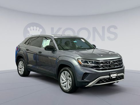 Used 2022 Volkswagen Atlas Cross Sport SE image 10
