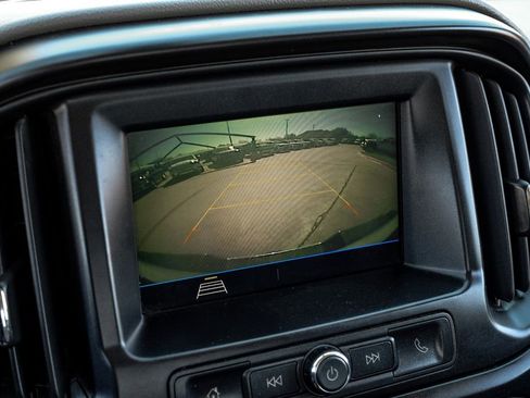 Used 2019 Chevrolet Colorado W/T RWD image 15