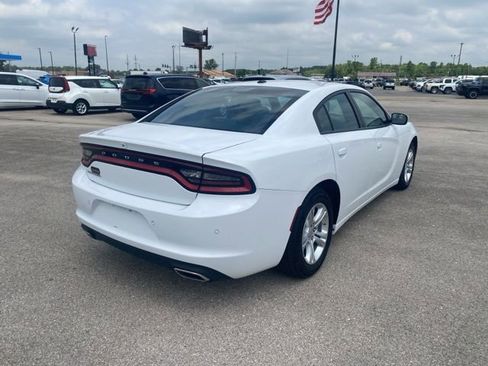 Used 2022 Dodge Charger SXT w/ Leather Interior Group image 6