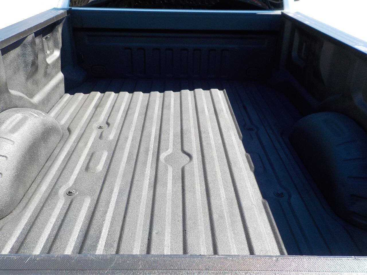 Used 2022 Ford F250 XL w/ Power Equipment Group RWD image 5