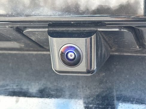 Used 2025 Kia Sorento LX image 14