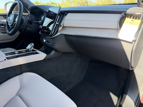 New 2026 Volvo XC90 B5 Plus image 11
